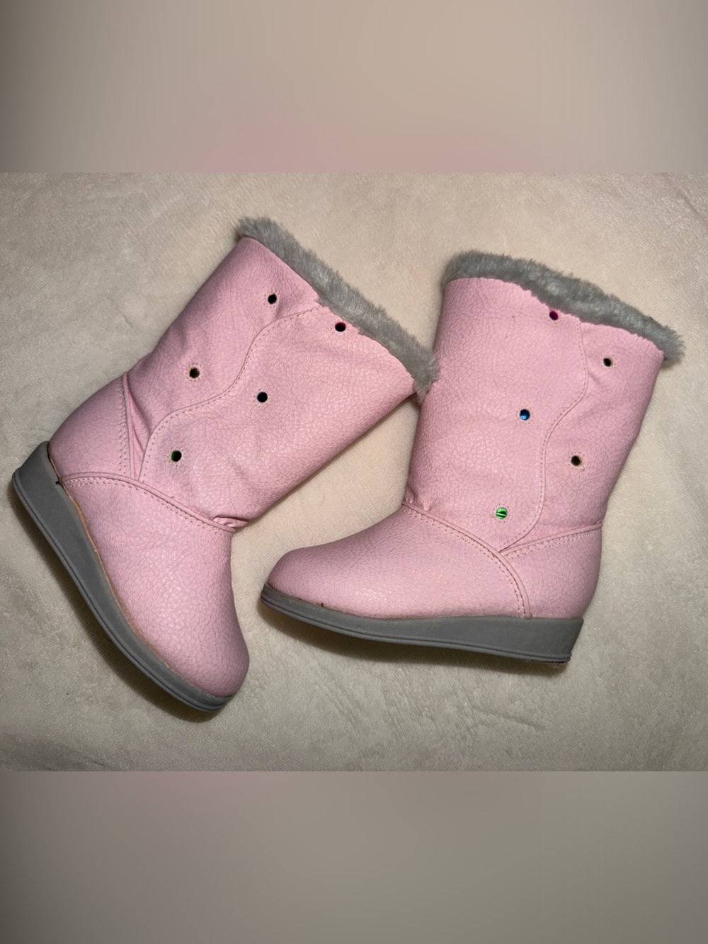Vintage ‘89 Pink Faux-Fur Lined Winter Boots